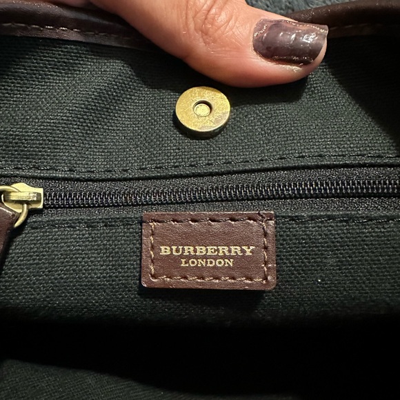Burberry bag - Picture 9 of 10